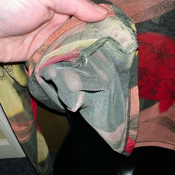 Sympli Floral Camo Mesh Crop Top Long Sleeve Size 8 - Picture 13 of 16